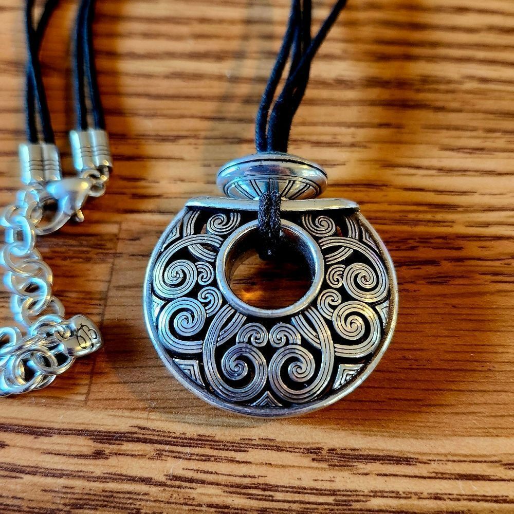 BRIGHTON Silver Puff Scroll Pendant Necklace VINTAGE INSPIRED! - Picture 2 of 10
